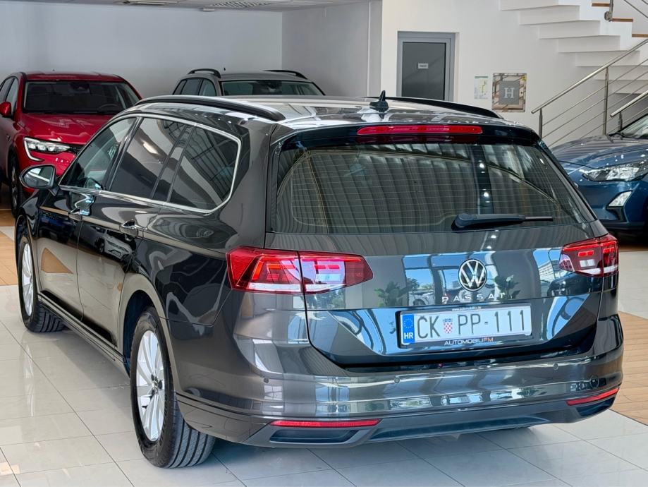 VW PASSAT VARIANT 2,0 TDI DSG | 2022 | 150 ks | ACC | LED | MASAŽA, fotografija 6