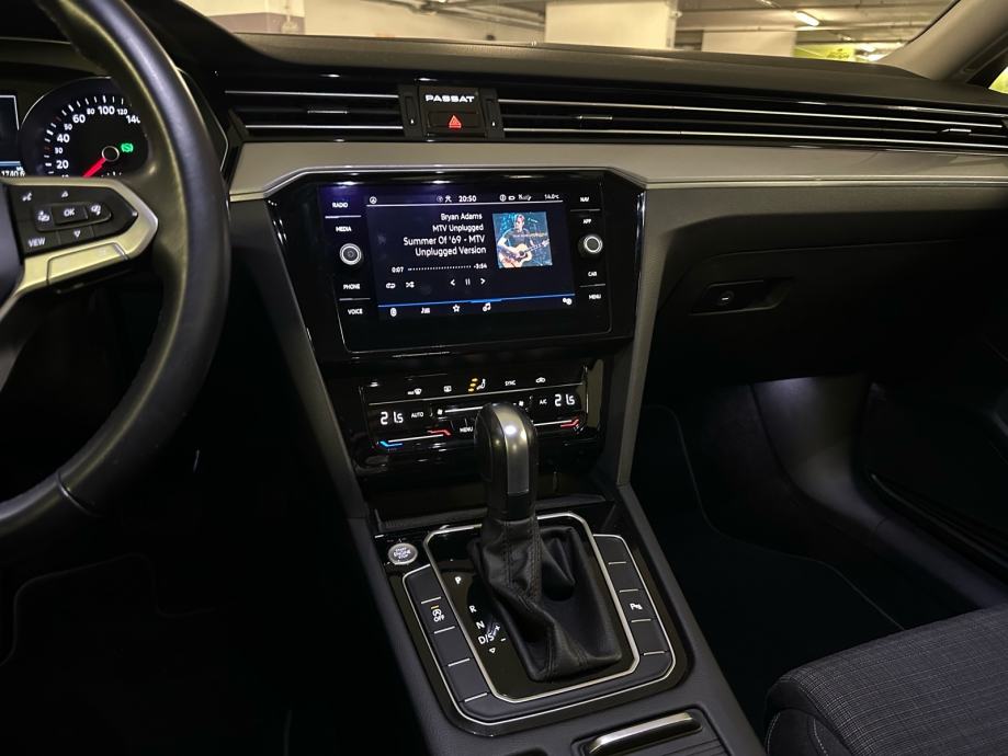 VW Passat Variant 2.0 TDI DSG – 2022. god., fotografija 10