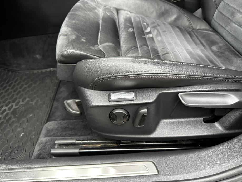 VW Passat Variant 2,0 TDI DSG Automatik*Highline*LED*Kamera*Navi*, fotografija 19