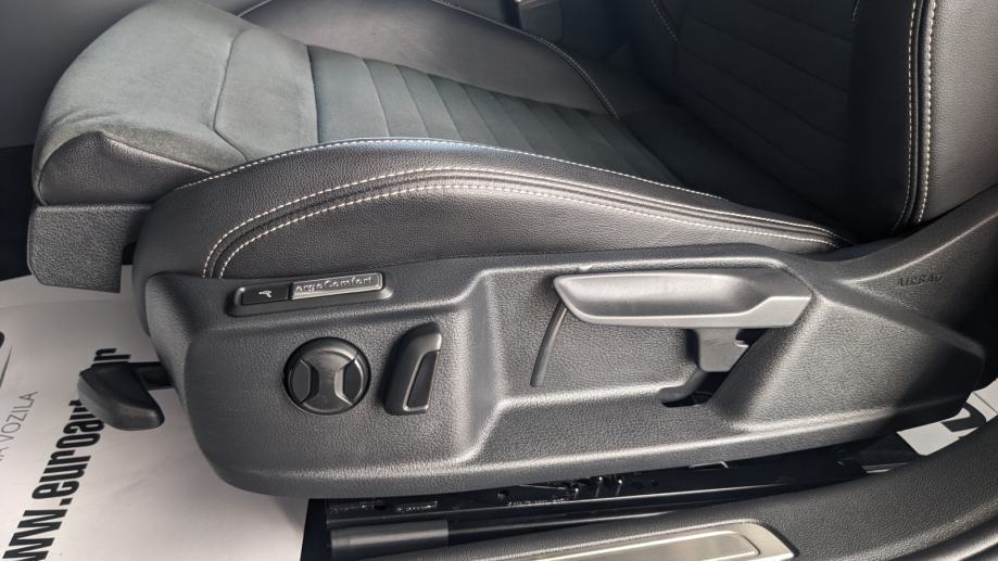 VW PASSAT VARIANT 2.0 TDI DSG ELEGANCE, fotografija 13