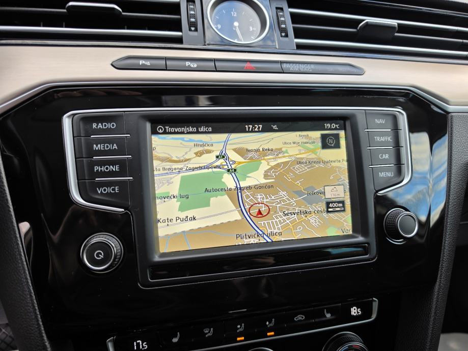 VW Passat Variant 2,0 TDI DSG HIGHLINE NAVI KAMERA KEYLESS *GARANCIJA*, fotografija 14