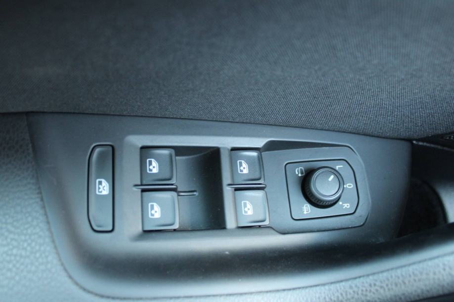 VW Passat Variant 2.0 TDi DSG *LED, NAVIGACIJA*, fotografija 13