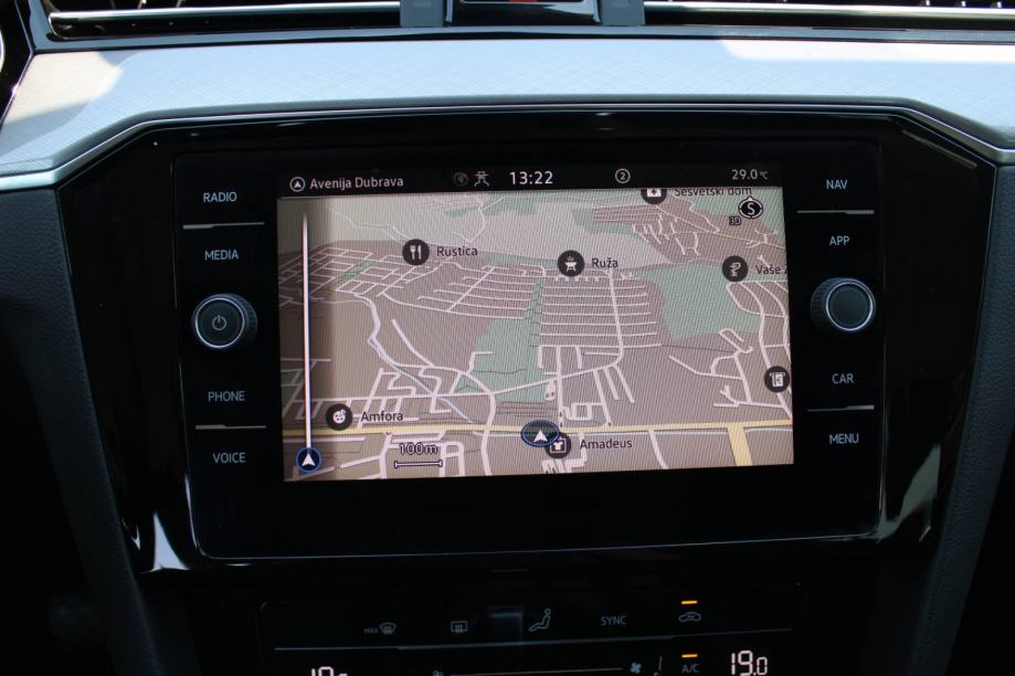 VW Passat Variant 2.0 TDi DSG *LED, NAVIGACIJA*, fotografija 18