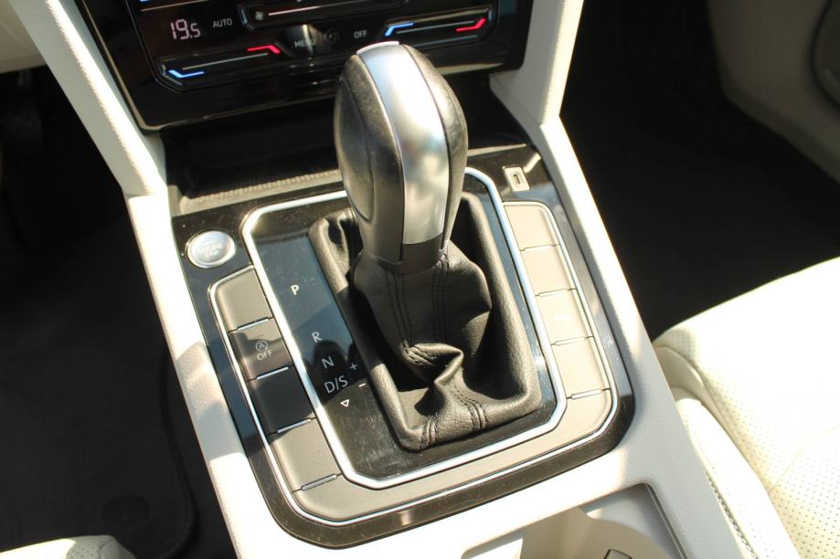 VW Passat Variant 2.0 TDi DSG *PANORAMA, GRIJANJE I HLAĐENJE SJEDALA,, fotografija 20