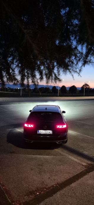 VW Passat Variant 2.0 TDI 200KS R-LINE / WEBASTO / HK / PANO / MATRIX, fotografija 4