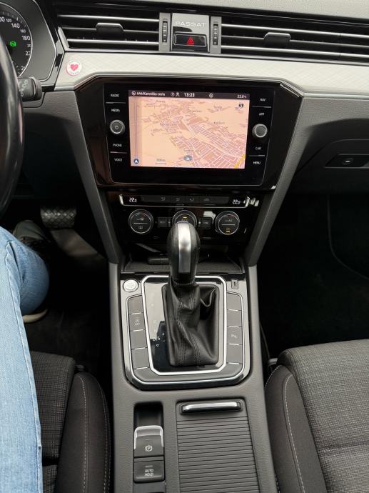 VW Passat SW‼️2g JAMSTVO‼️2.0 TDI DSG | REDIZAJN | 2020 | 150 KS | PDV, fotografija 15