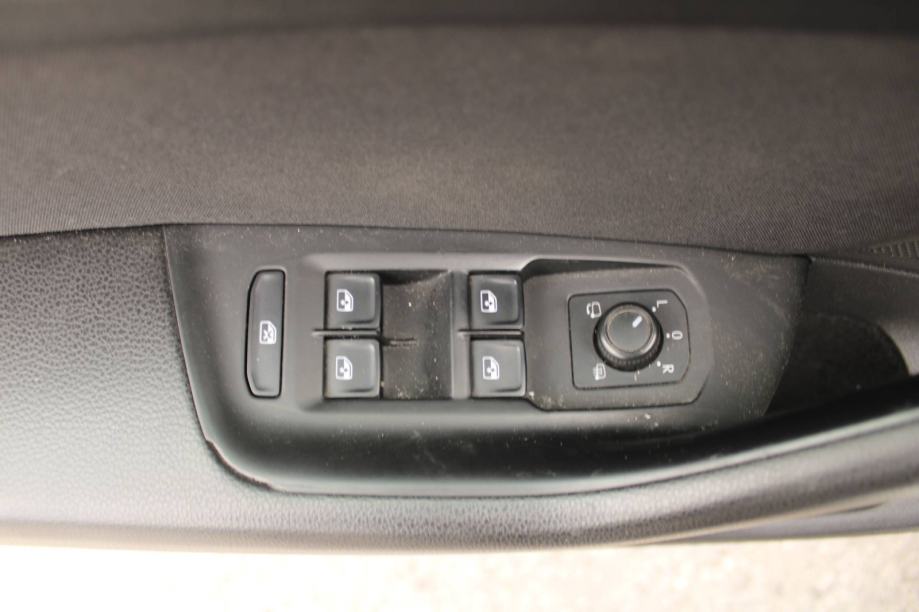 VW Passat Variant 2.0 TDi DSG, fotografija 9