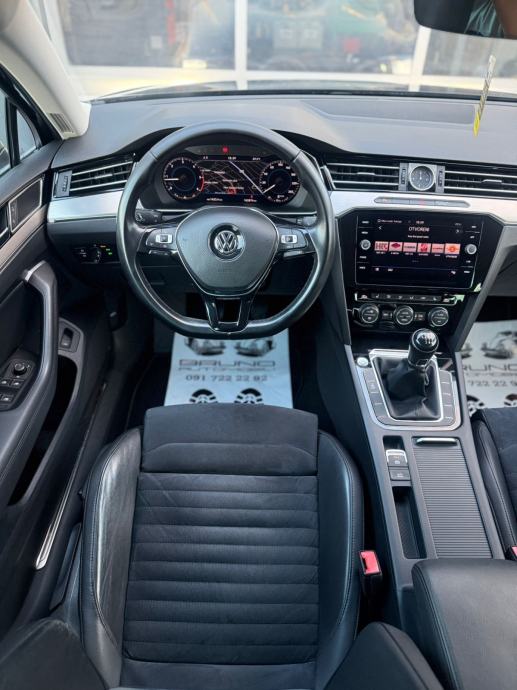 VW Passat Variant 2,0 TDI R-LINE/VIRTUAL/LED/NAVI/ALCANTARA/PDV, fotografija 13