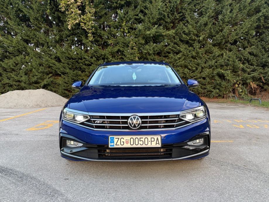 VW Passat Variant 2.0TDI DSG R-Line,IQ.Light,Discover Pro,Kamera,reg, fotografija 10