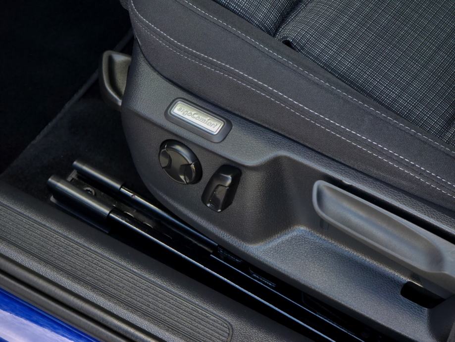 VW Passat Variant 2,0TDI R-line LED•ACC•LANE•AMBIENT•NAVI•2X-PDC•17C•, fotografija 13