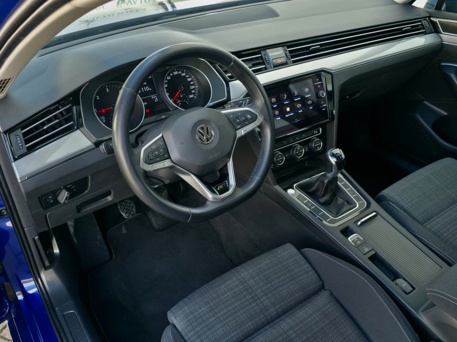 VW Passat Variant 2,0TDI R-line LED•ACC•LANE•AMBIENT•NAVI•2X-PDC•17C•, fotografija 5