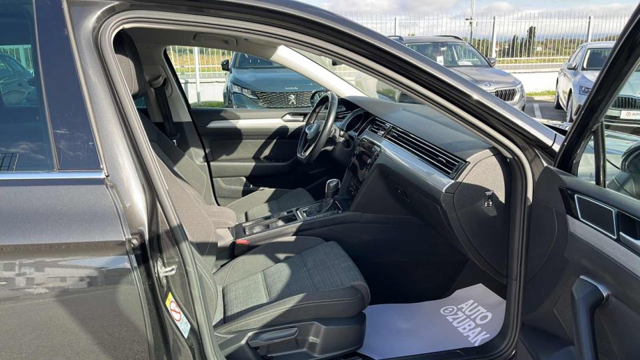 VW PASSAT Variant 2021 • PREMIUM jamstvo • AutoZubak Rabljena, fotografija 9