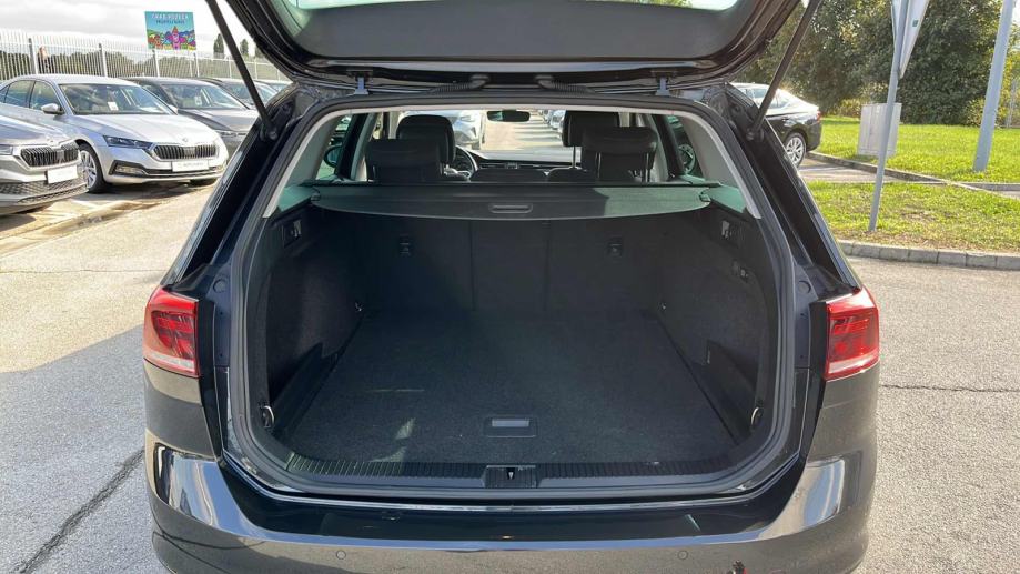 VW PASSAT Variant 2021 • PREMIUM jamstvo • AutoZubak Rabljena, fotografija 12