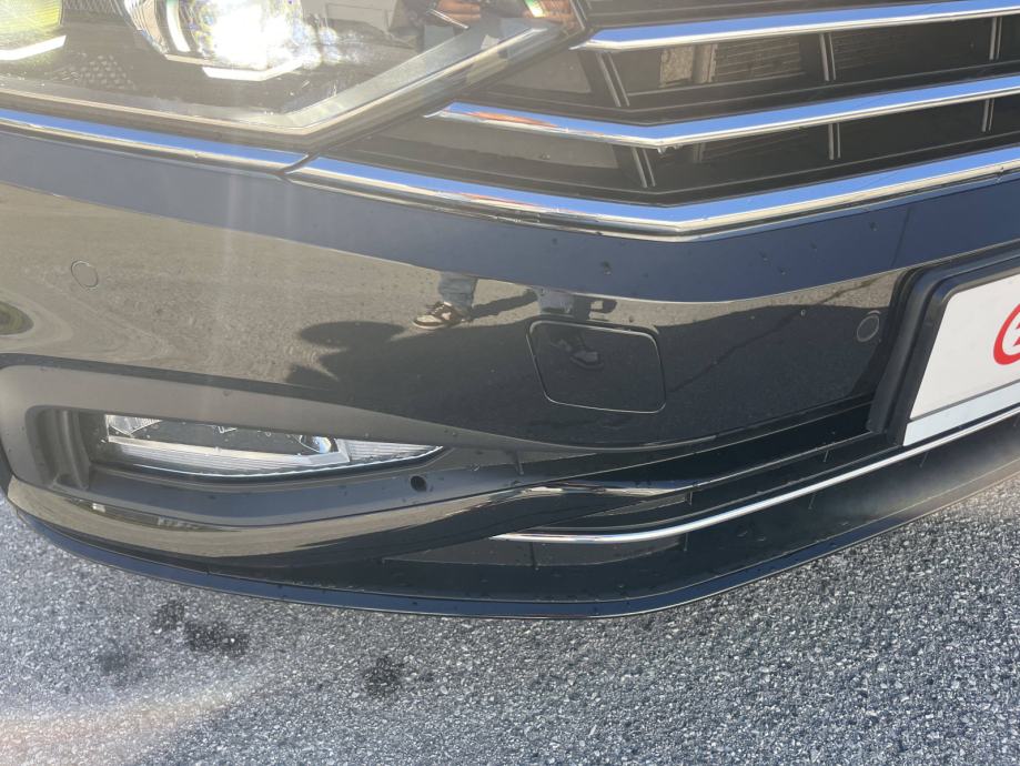 VW PASSAT Variant 2023 • PREMIUM jamstvo • AutoZubak Rabljena, fotografija 15