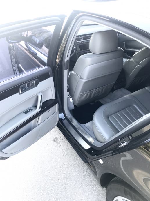 Échangeur D'huile Filtre Pour VW Audi Touareg Phaeton 5.0 V10 - Occasion - Ref 07Z115389J