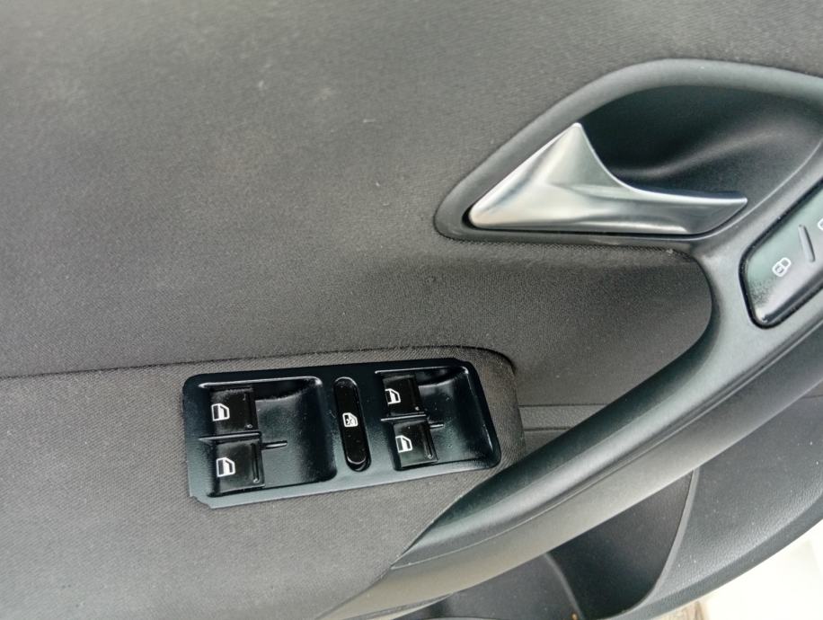 VW Polo 1,2 TDI mod.2012 - KLIMA/ EL.PRE/ GR.SJEDALA/ ALU / NAVIGACIJA, fotografija 10
