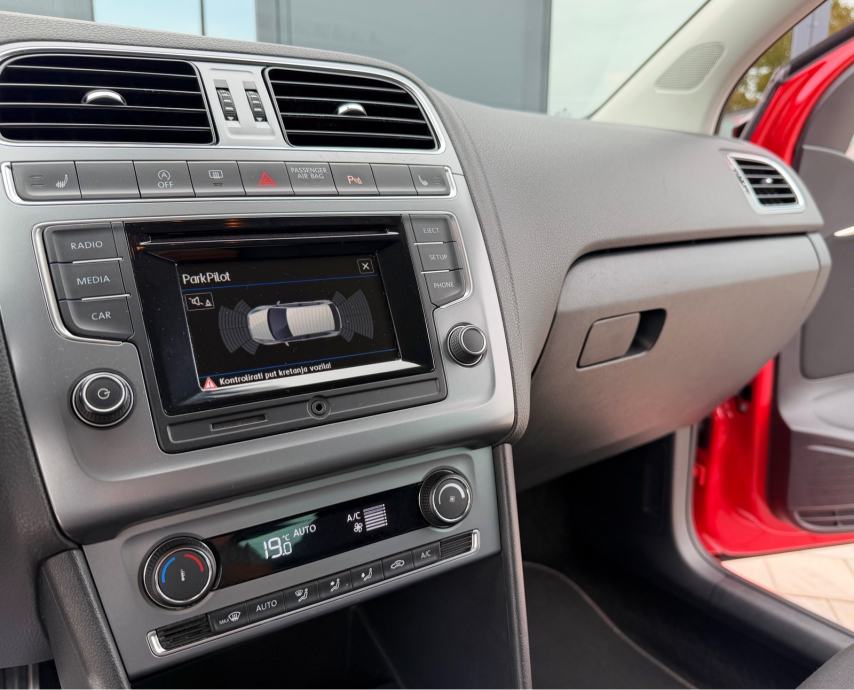 VW Polo 1,2 TSI BMT *ALL STAR*133.000KM*ALU*PARK SENZORI*, fotografija 16