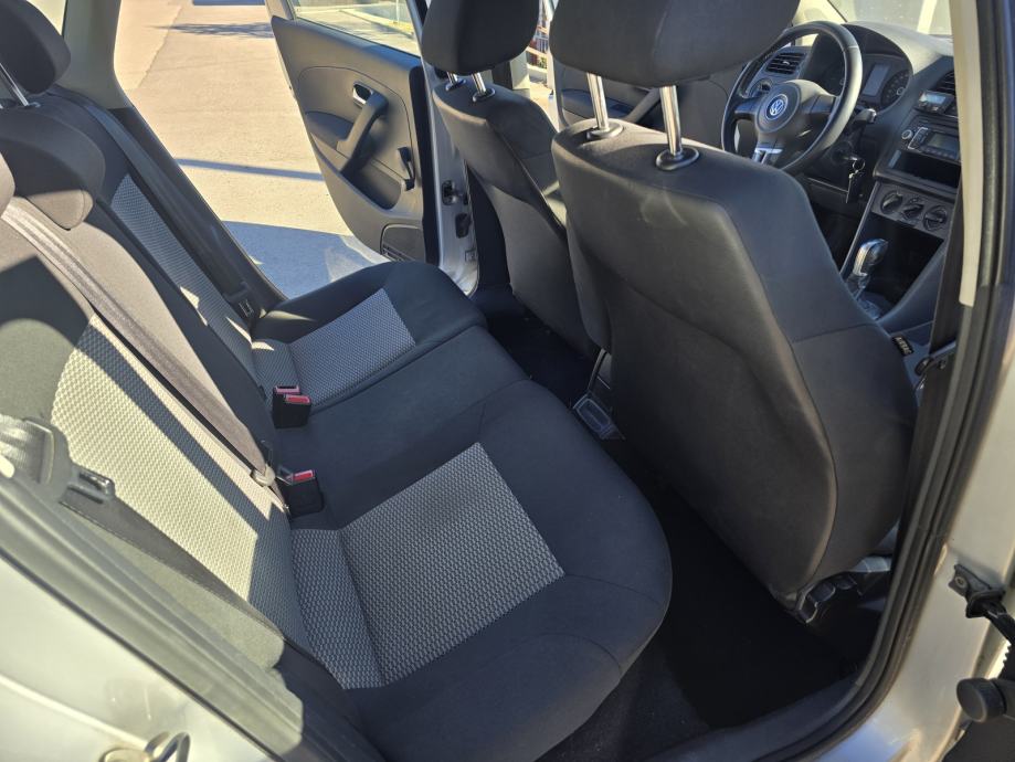 VW Polo 1,6 TDI AUTOMATIK 2012 GOD REG 9/2027, fotografija 9