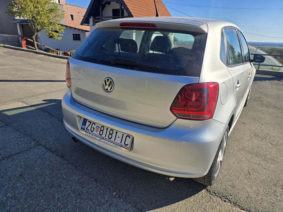 VW Polo 1,6 TDI AUTOMATIK 2012 GOD REG 9/2027, fotografija 12