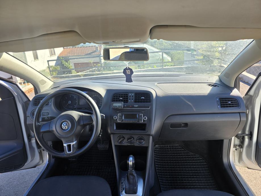 VW Polo 1,6 TDI AUTOMATIK 2012 GOD REG 9/2027, fotografija 10