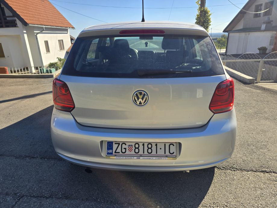 VW Polo 1,6 TDI AUTOMATIK 2012 GOD REG 9/2027, fotografija 13