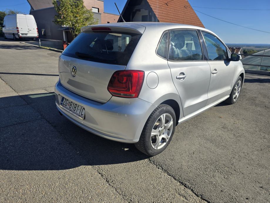 VW Polo 1,6 TDI AUTOMATIK 2012 GOD REG 9/2027, fotografija 4