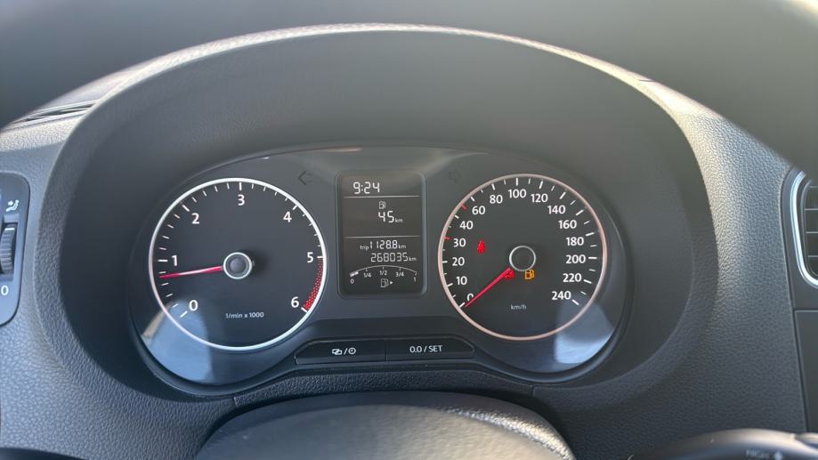 VW Polo 1,6 TDI BLUEMOTION, fotografija 8