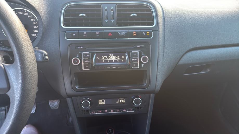 VW Polo 1,6 TDI BLUEMOTION, fotografija 9