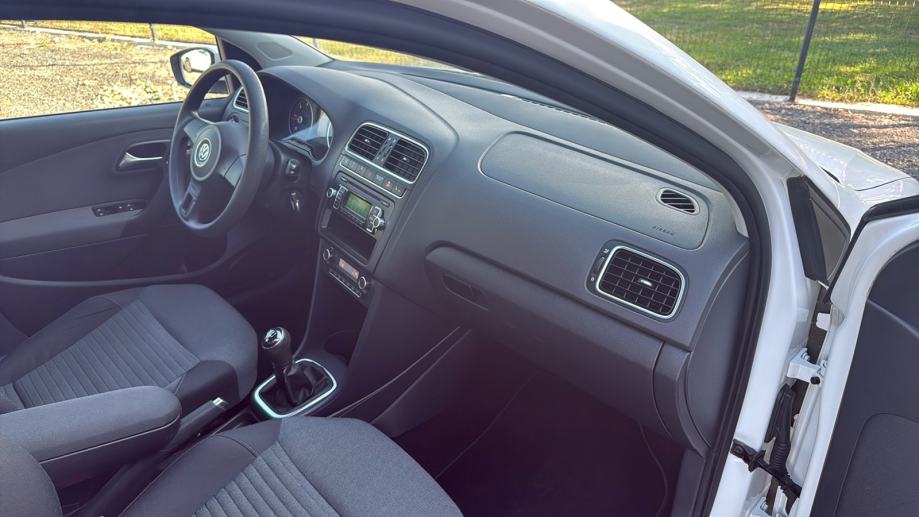 VW Polo 1,6 TDI BLUEMOTION, fotografija 12