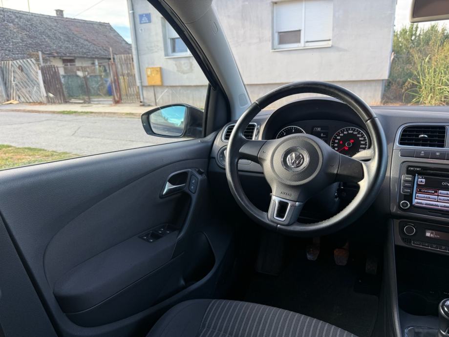 VW Polo 1,6 TDI HIGHLINE, fotografija 13