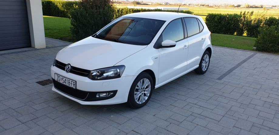 Volkswagen polo life