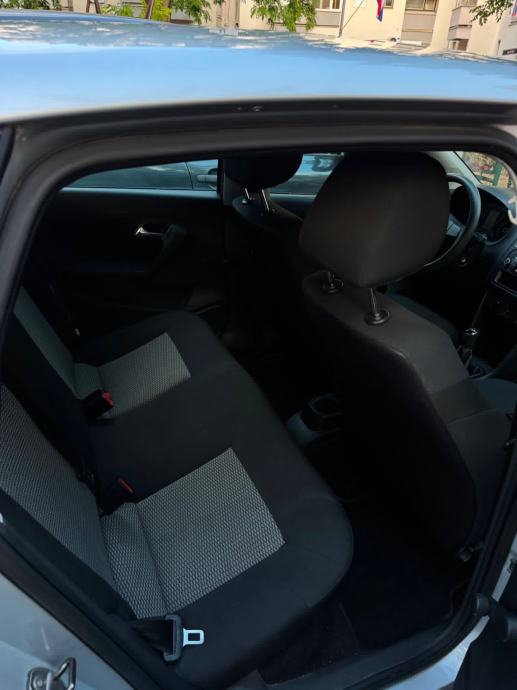 VW Polo 1,6 TDI, fotografija 9