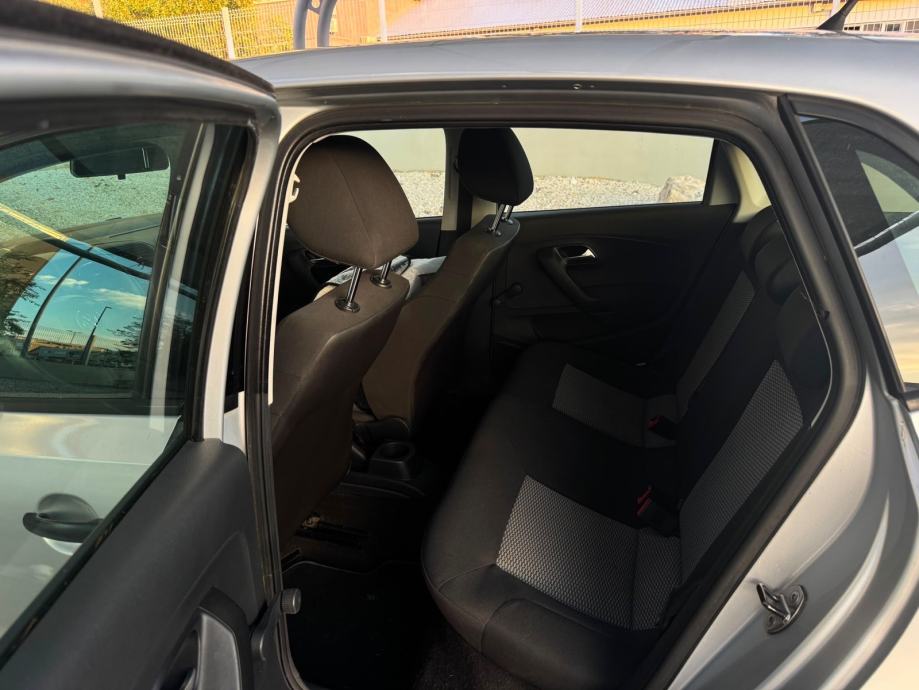 VW Polo 1,6 TDI, fotografija 8