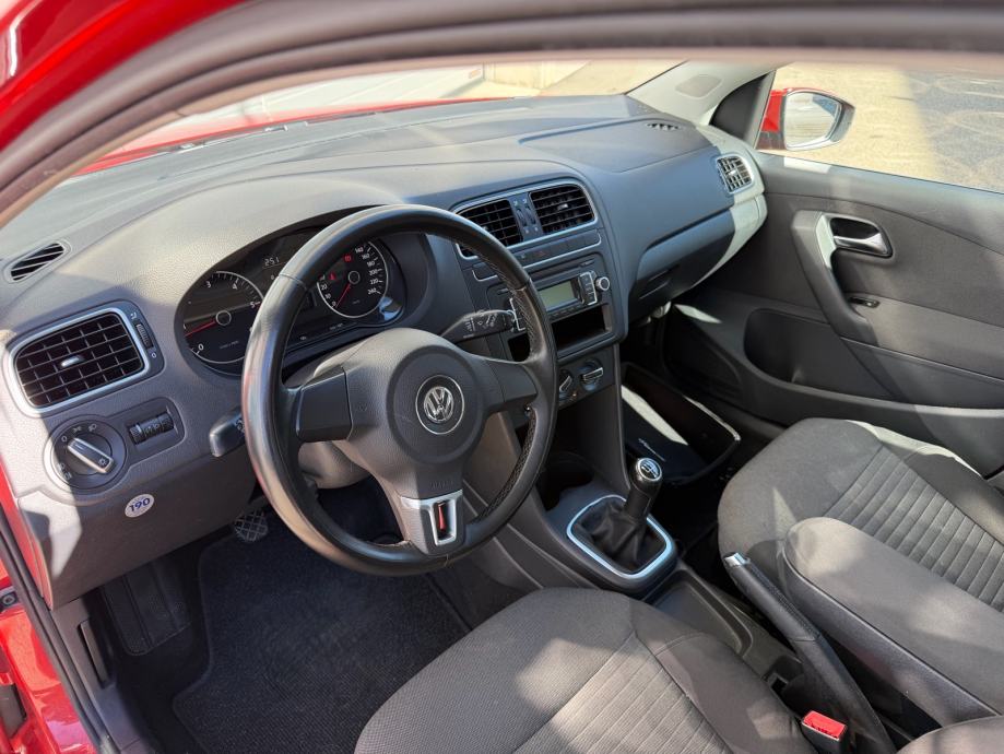 VW Polo 1,6 TDI, fotografija 8