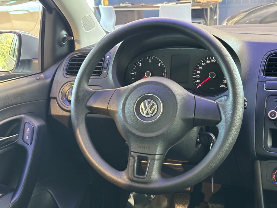 VW Polo 1.6 TDI, fotografija 12