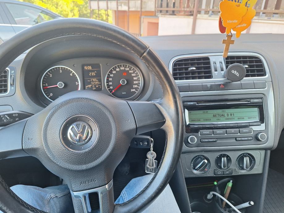 VW Polo 1,6 TDI,regan 09/27,HR auto, fotografija 12