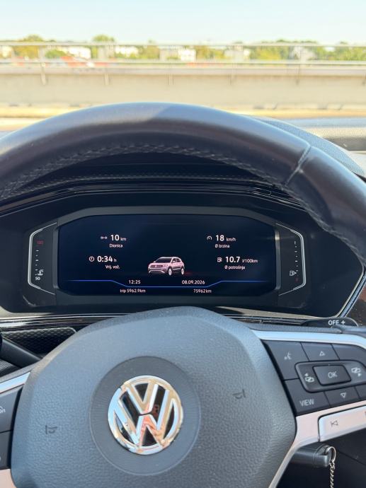 VW T-Cross 1,0 TSI automatik, fotografija 11