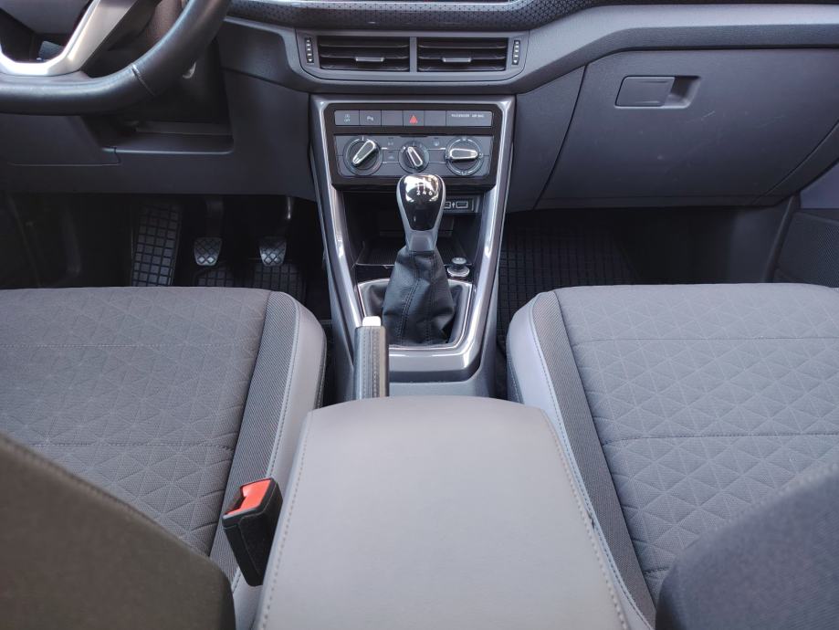 VW T-Cross 1,0 TSI *GARANCIJA* **42.000-km** KREDIT-KARTICE, fotografija 16