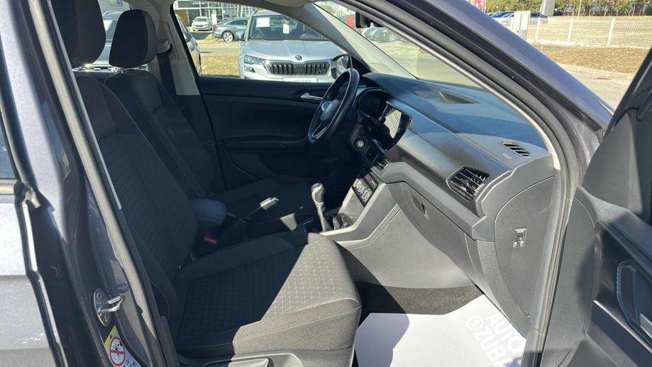 VW T-CROSS 2023 • PREMIUM jamstvo • AutoZubak Rabljena, fotografija 9