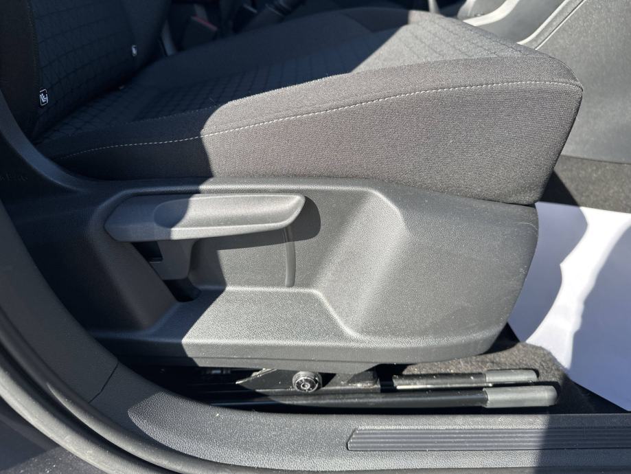 VW T-CROSS 2023 • PREMIUM jamstvo • AutoZubak Rabljena, fotografija 19