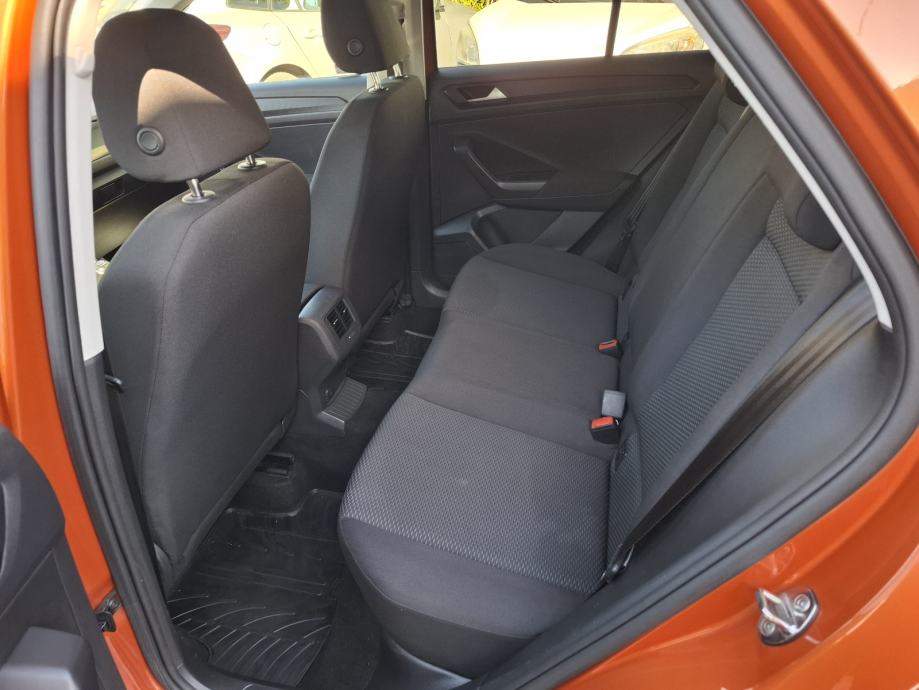 VW T-Roc 1 6 TDI KAMERA NAVIGACIJA PDC 6 BRZINA 109tkm 2019god, fotografija 10
