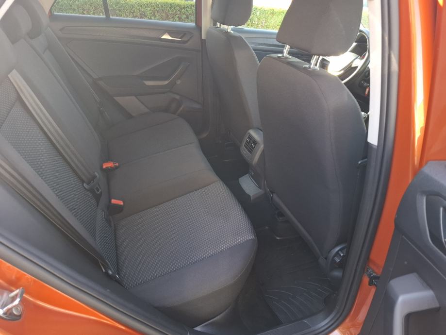 VW T-Roc 1 6 TDI KAMERA NAVIGACIJA PDC 6 BRZINA 109tkm 2019god, fotografija 12