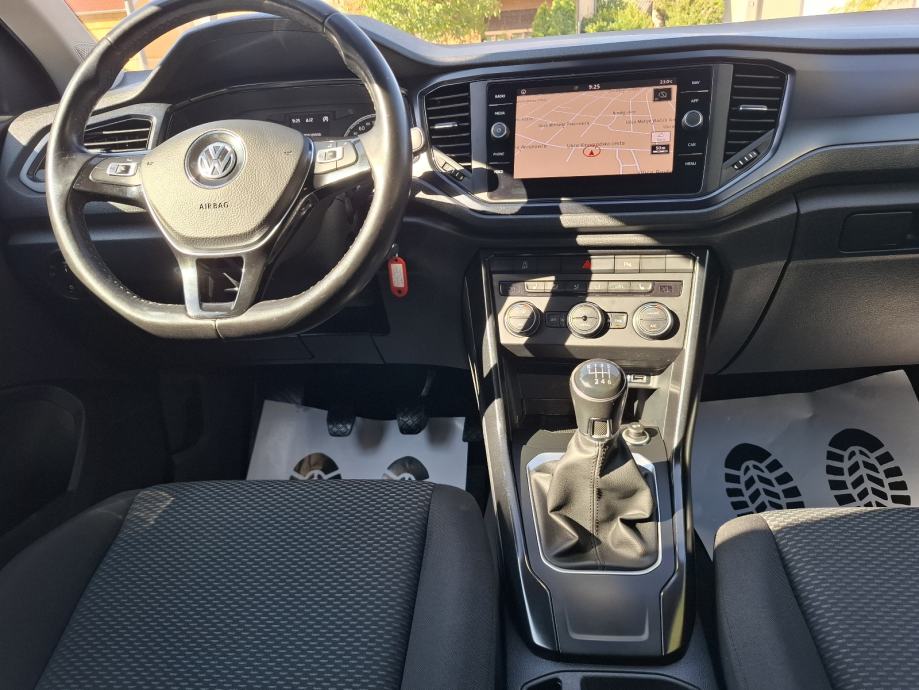 VW T-Roc 1 6 TDI KAMERA NAVIGACIJA PDC 6 BRZINA 109tkm 2019god, fotografija 14