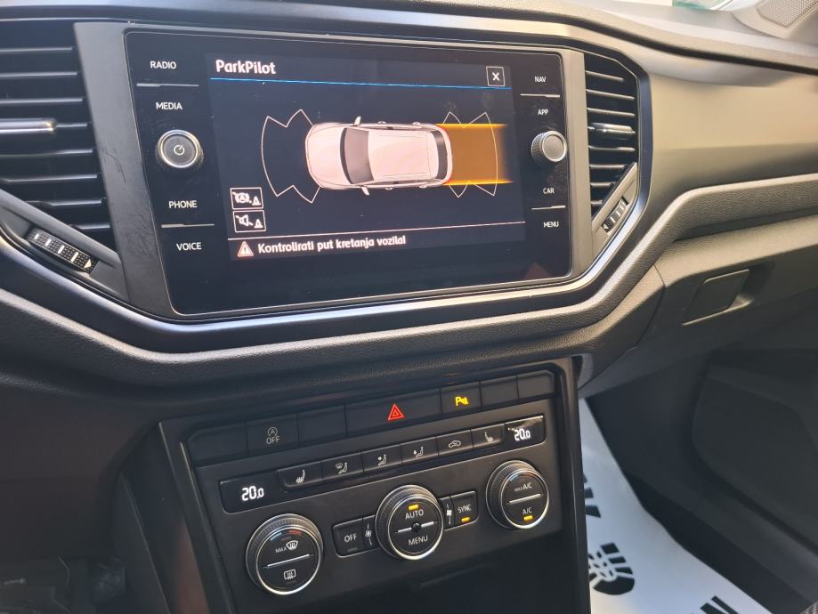 VW T-Roc 1 6 TDI KAMERA NAVIGACIJA PDC 6 BRZINA 109tkm 2019god, fotografija 17