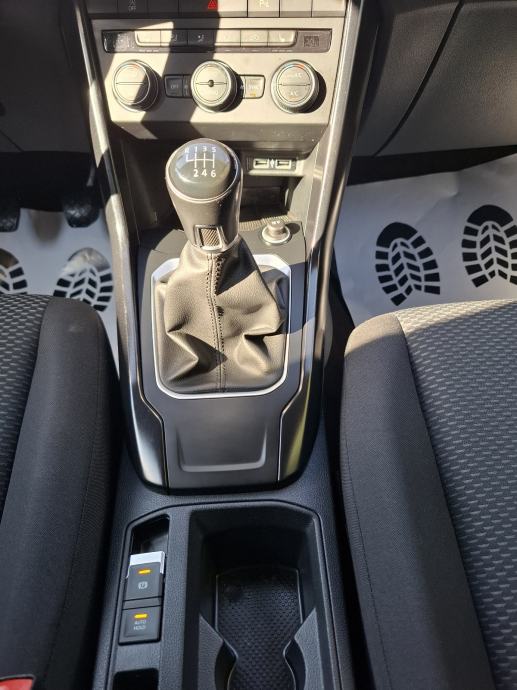 VW T-Roc 1 6 TDI KAMERA NAVIGACIJA PDC 6 BRZINA 109tkm 2019god, fotografija 16