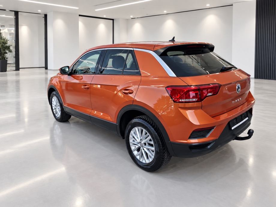 VW T-Roc 1 6 TDI KAMERA NAVIGACIJA PDC 6 BRZINA 109tkm 2019god, fotografija 7