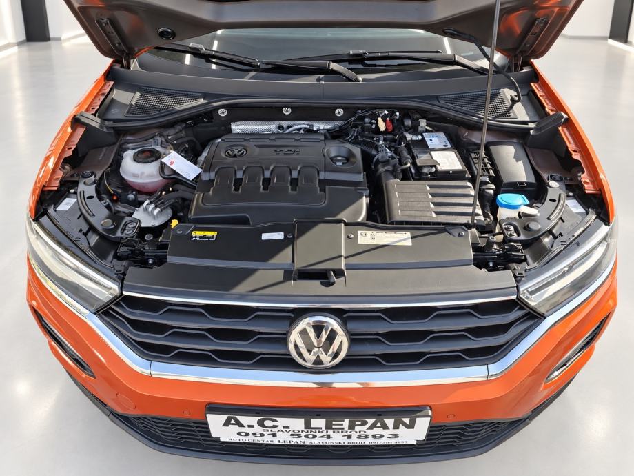 VW T-Roc 1 6 TDI KAMERA NAVIGACIJA PDC 6 BRZINA 109tkm 2019god, fotografija 19