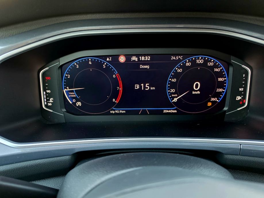 VW T-Roc 1,0 TSI,,ODLIČAN,,SERVISNA,,20440KM, fotografija 10