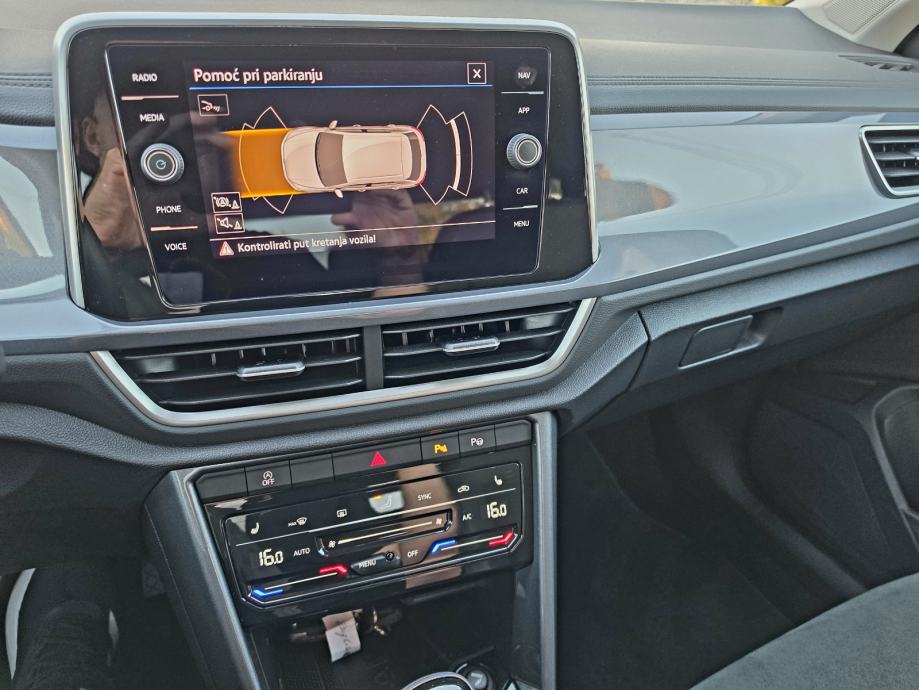 VW T-Roc 1,0 TSI,,ODLIČAN,,SERVISNA,,20440KM, fotografija 12