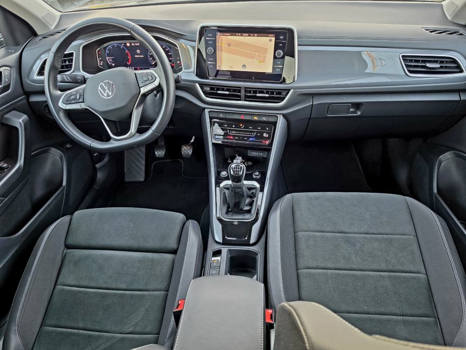 VW T-Roc 1,0 TSI,,ODLIČAN,,SERVISNA,,20440KM, fotografija 11